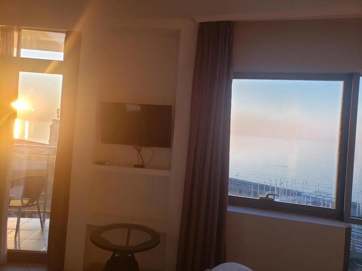 Orbi Sea Towers 4*, Batumi