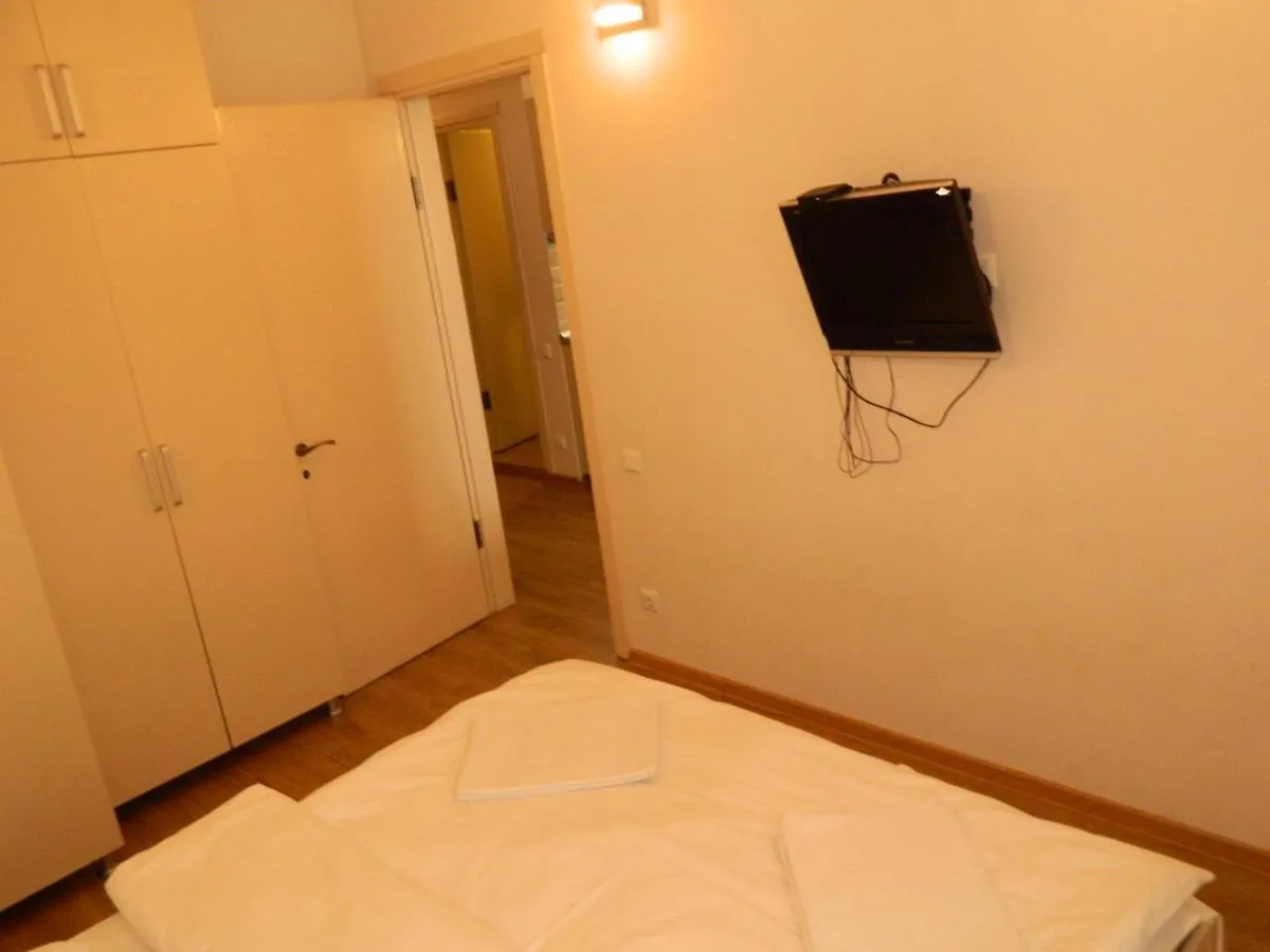 Hotel apartamentowy Orbi city twin towers